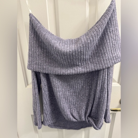 Women's Off-Shoulder purple Sweater - Picture 4 of 7